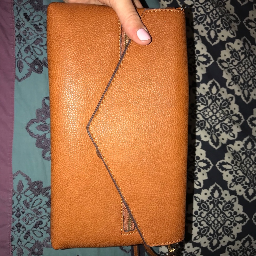 Street level cross body/clutch
